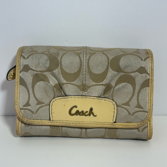 Coach Ashley Trifold Women's Snap Leather Wallet Signature Print Zipper Ivory - Picture 1 of 9